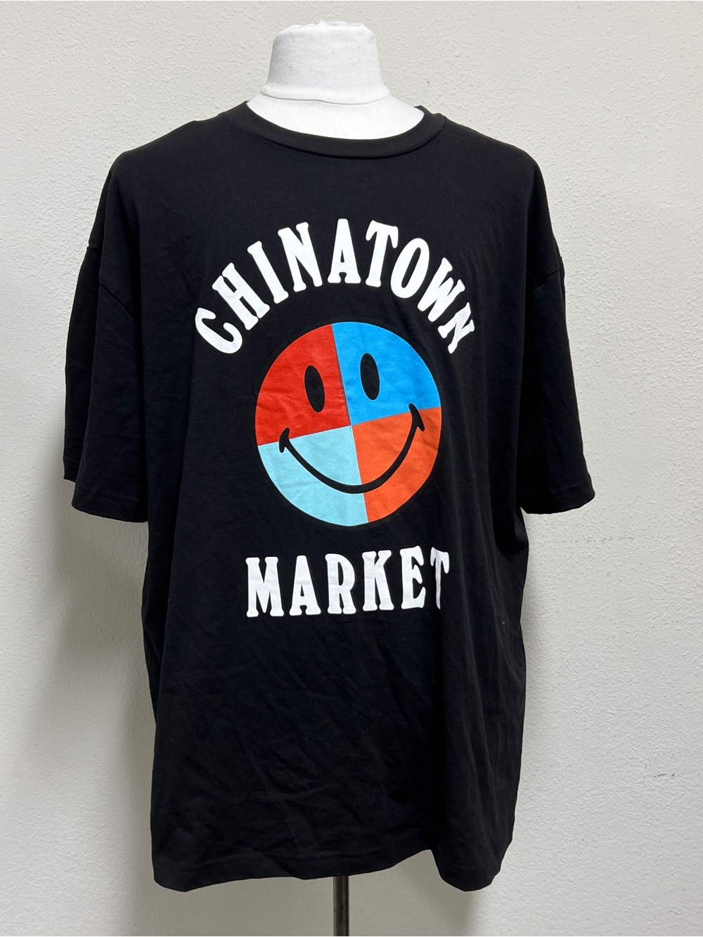 Chinatown Market Smiley Face Black Graphic T-Shirt XL